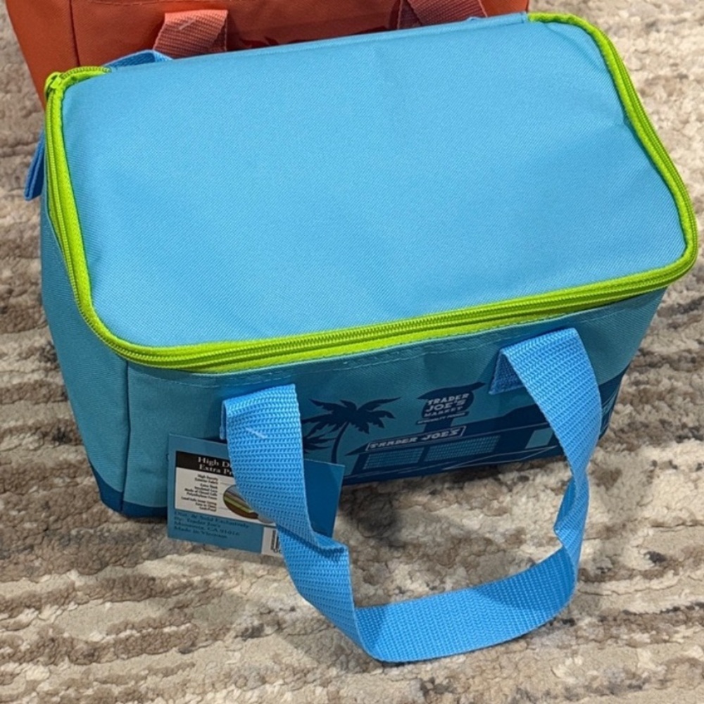 Trader Joe's Mini Insulated Bag - Picture 4 of 4